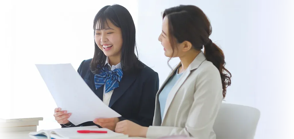 授業を教わる女子高生